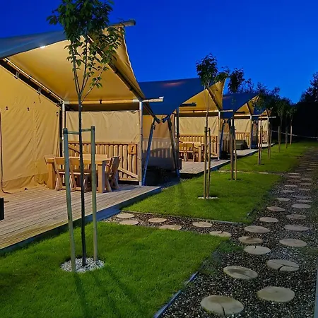 Luxury tent Baza Maciejowka *
