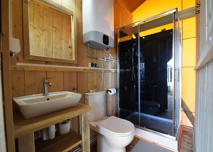 Baza Maciejowka 豪华帐篷 Międzywodzie